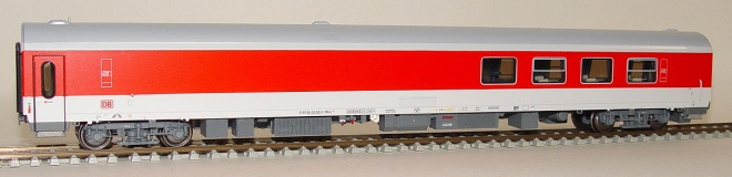 Restaurant car type WRmz 131<br /><a href='images/pictures/LS_Models/46049.jpg' target='_blank'>Full size image</a>